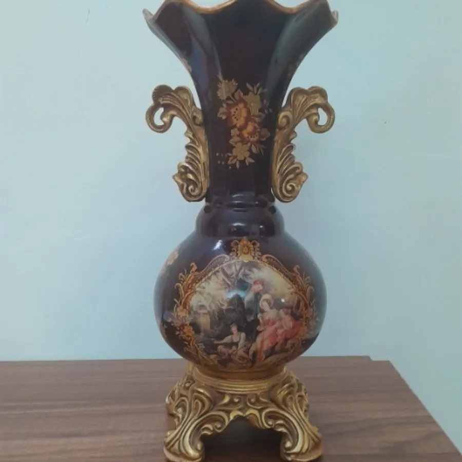 گلدان انتیک