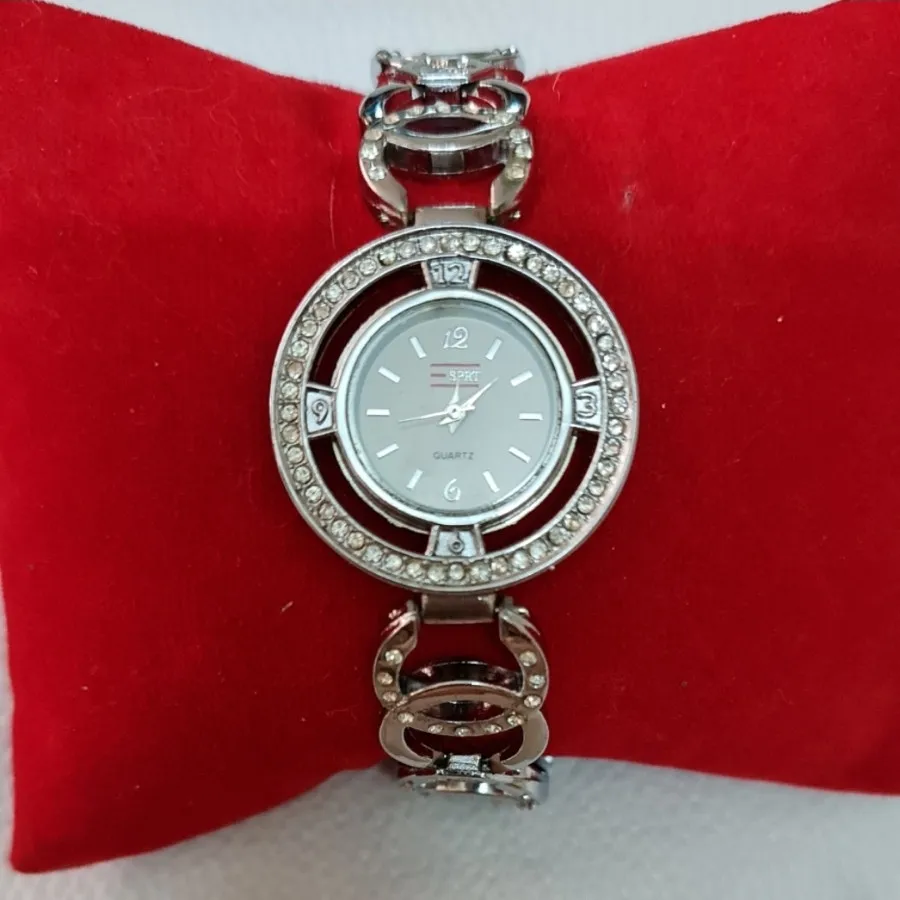 ساعت مچی نگین دار