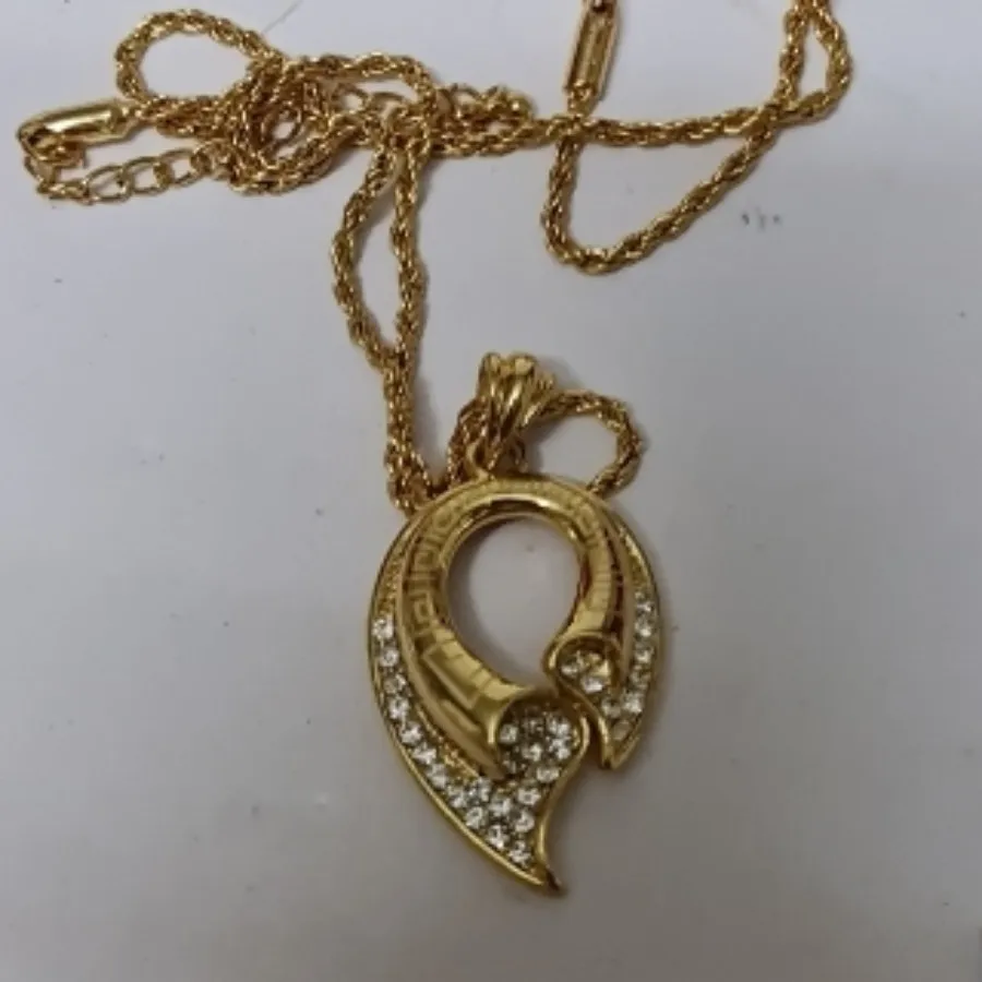 گردنبند و زنجیز