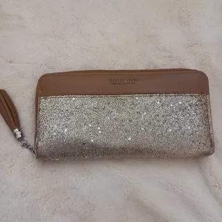 کیف پول اکلیلی کره ای