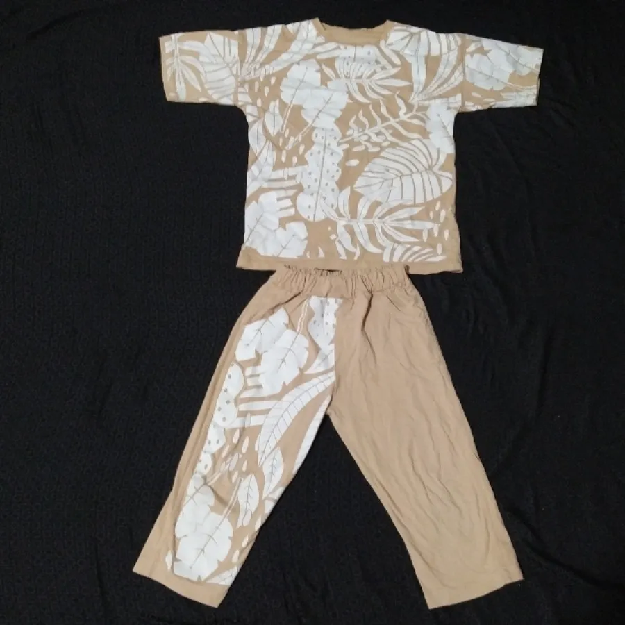 تیشرت شلوارک کرمی