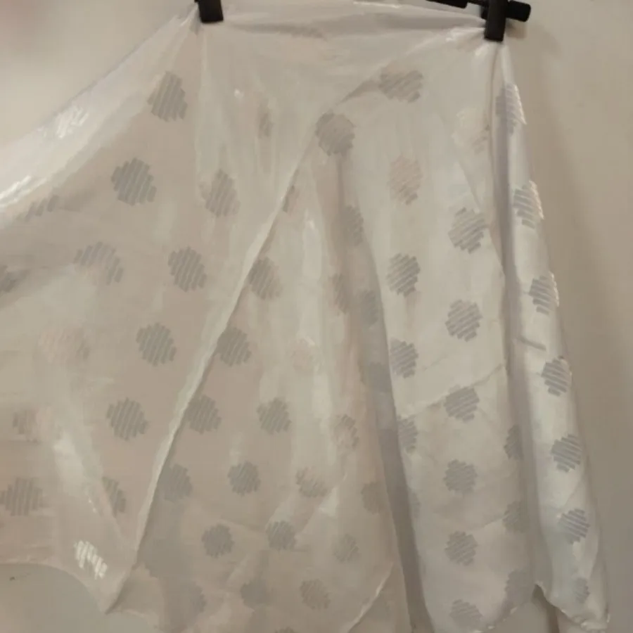 روسری ساتن سفید