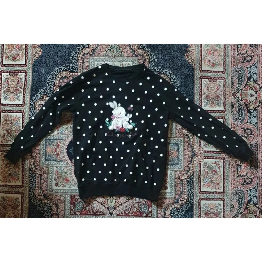 تیشرت دخترونه.