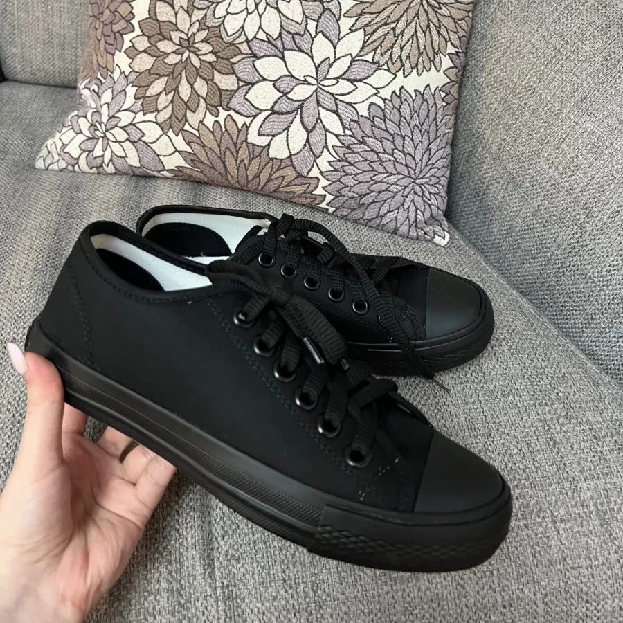 الستار مشکی