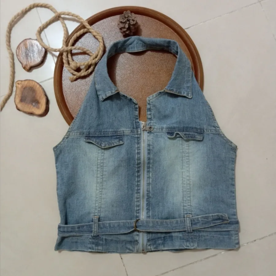 نیم تنه لی ترک