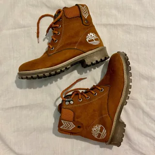 نیم بوت عسلی