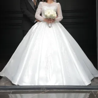 لباس عروس کار شده