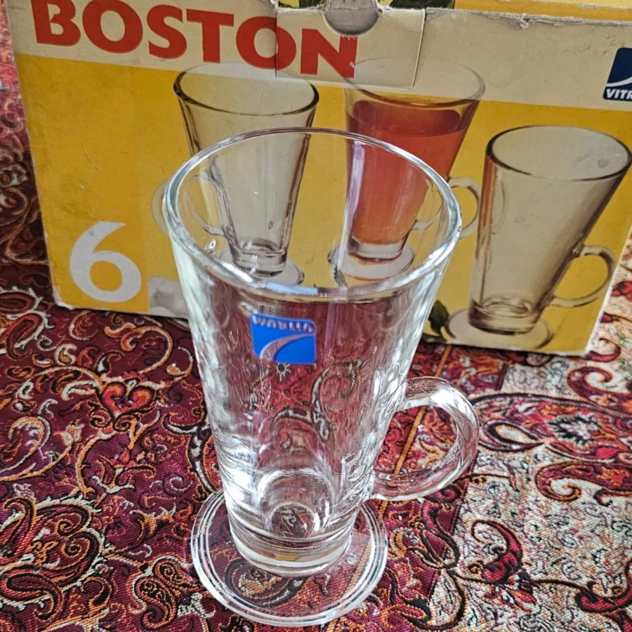 لیوان بلنددسته دار ویتروم