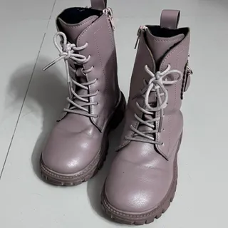 بوت دخترانه