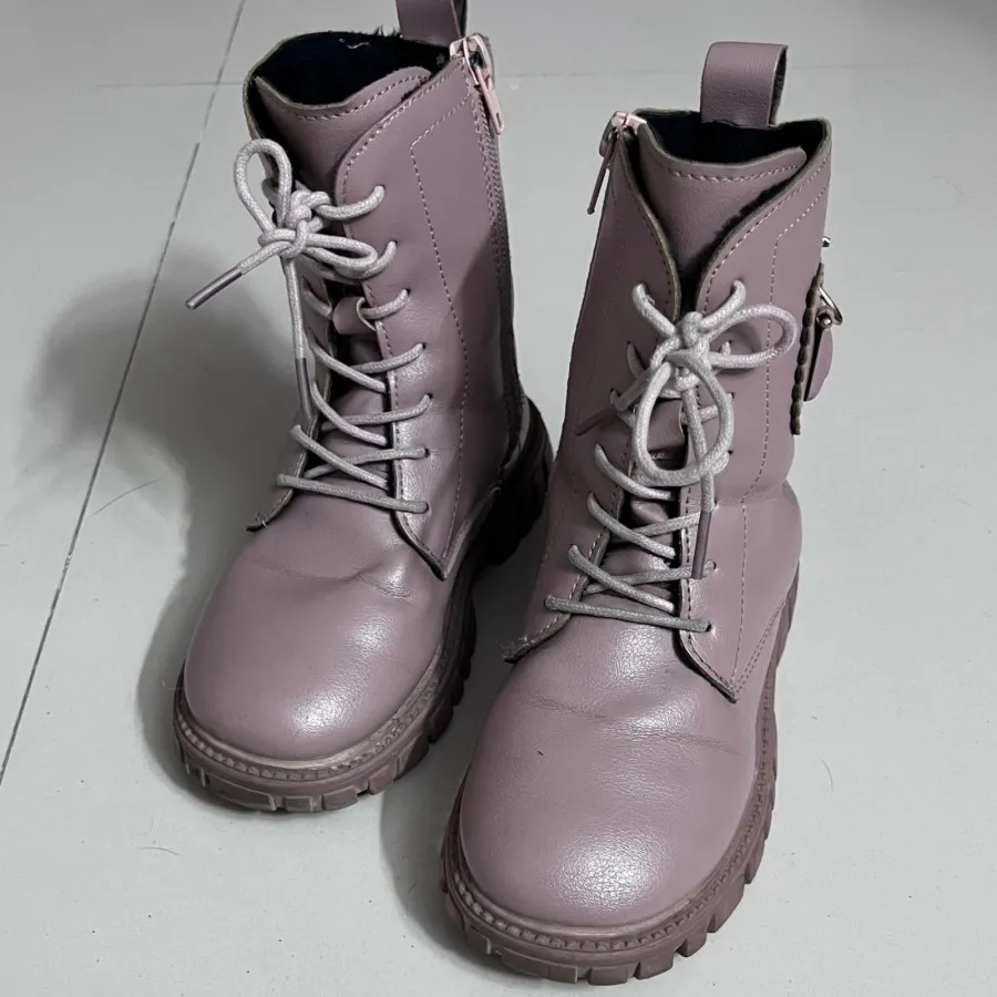 بوت دخترانه