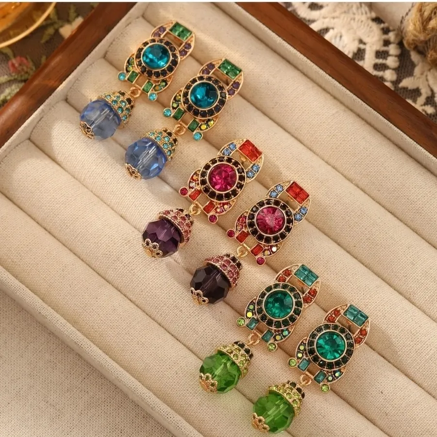 گوشواره سنگ سبز