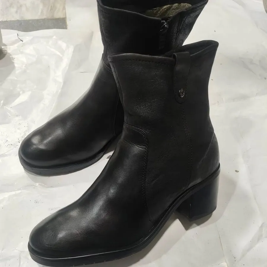 بوت زنانه اورجینال