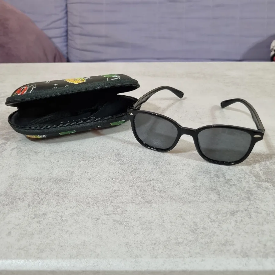 عینک بچگانه