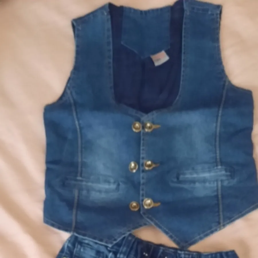 جلیقه وشلوارک لی