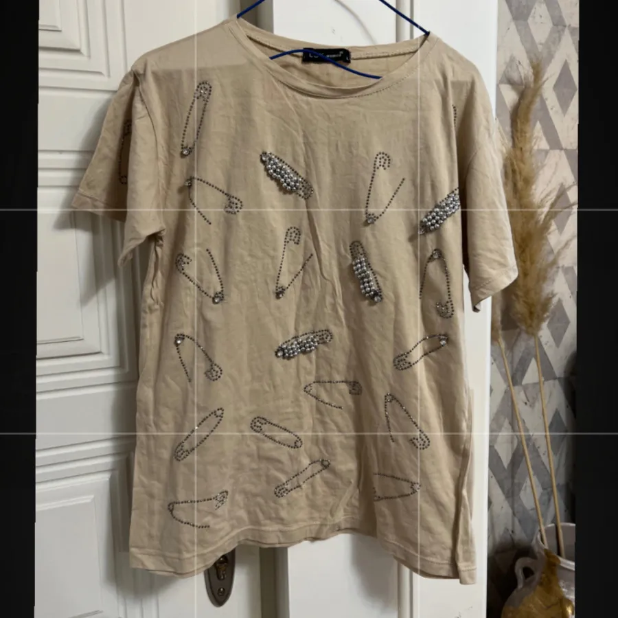 تیشرت زنانه