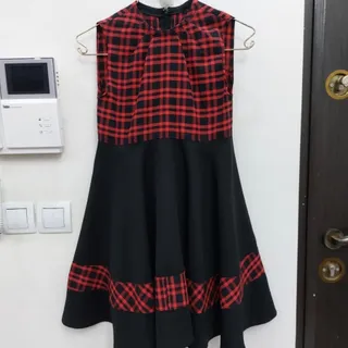 پیراهن دخترانه