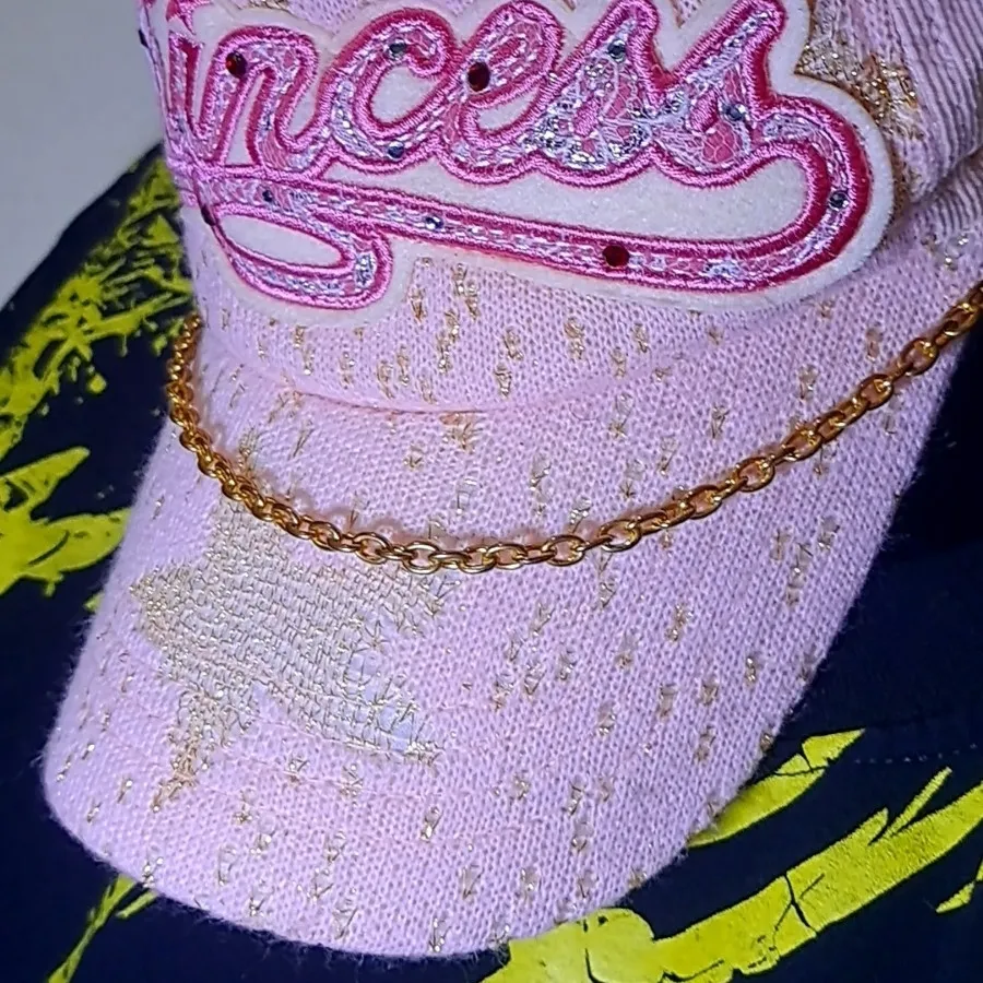 کلاه گپ نگینی صورتی