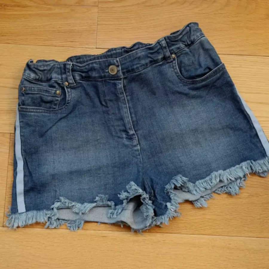 شلوارک بچه گانه