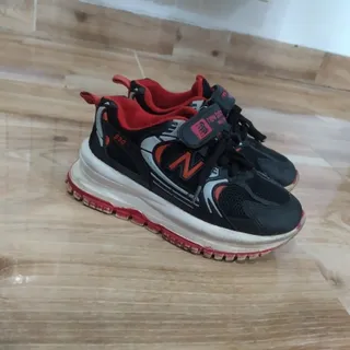 کفش نیوبالانس