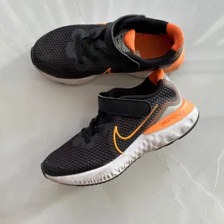 کتونی اصل نایک پسرانه