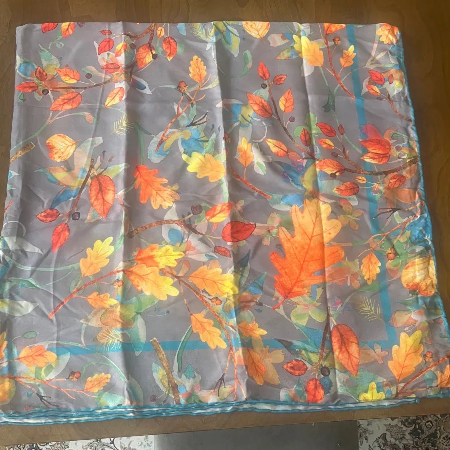 روسری سایز بزرگ طرح پاییز