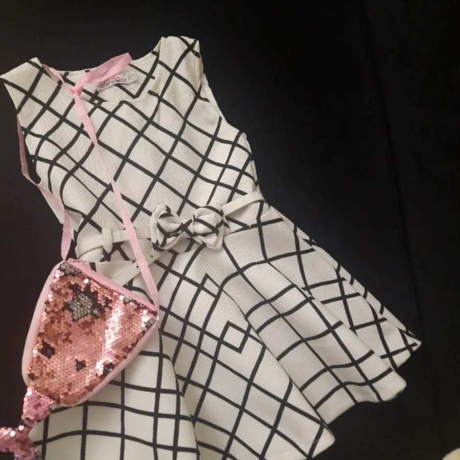 پیراهن دخترانه