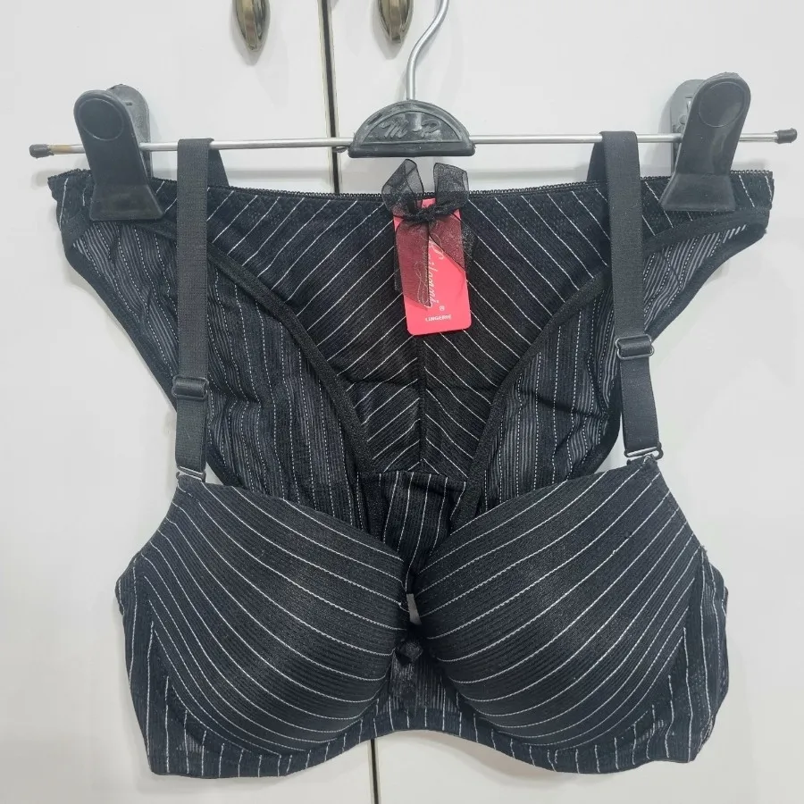 ست لباس زیر زنانه (سوتین