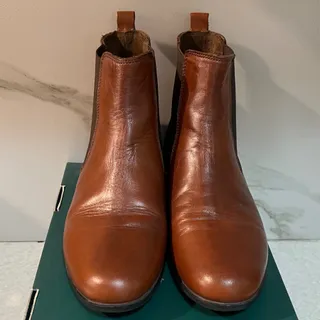 نیم بوت چرم