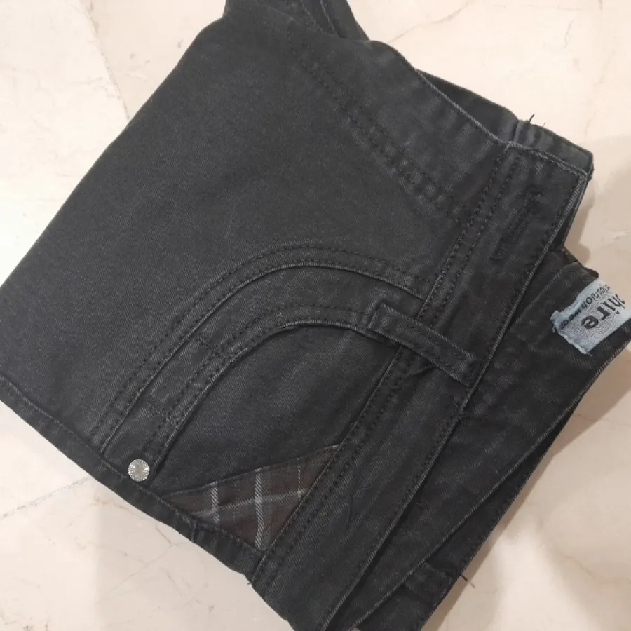 شلوار جین مشکی دودی