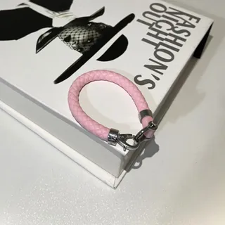 دستبند امگا