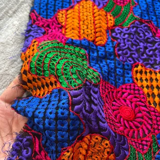 پارچه سوزندوزی