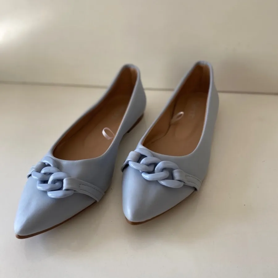 کفش آبی دفاکتو