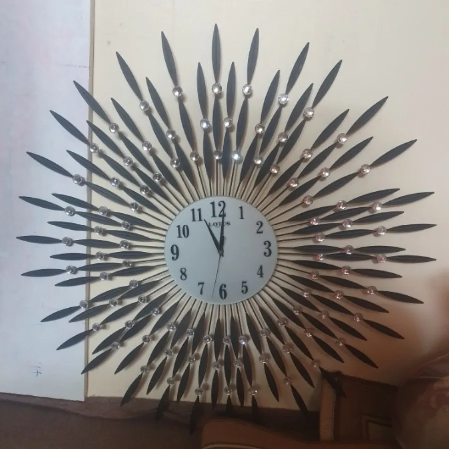 ساعت مجلسی برای پذیرایی