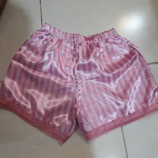 شلوارک ساتن