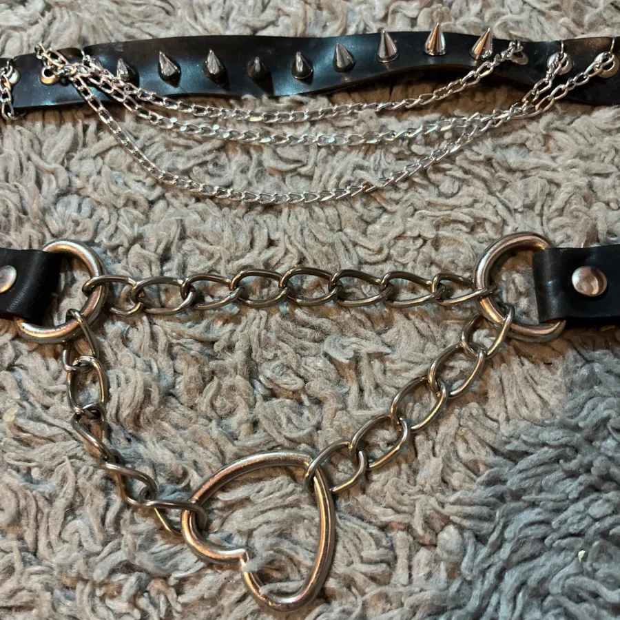 گردنبند چرم