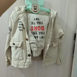 کت و شلوار جین کرم