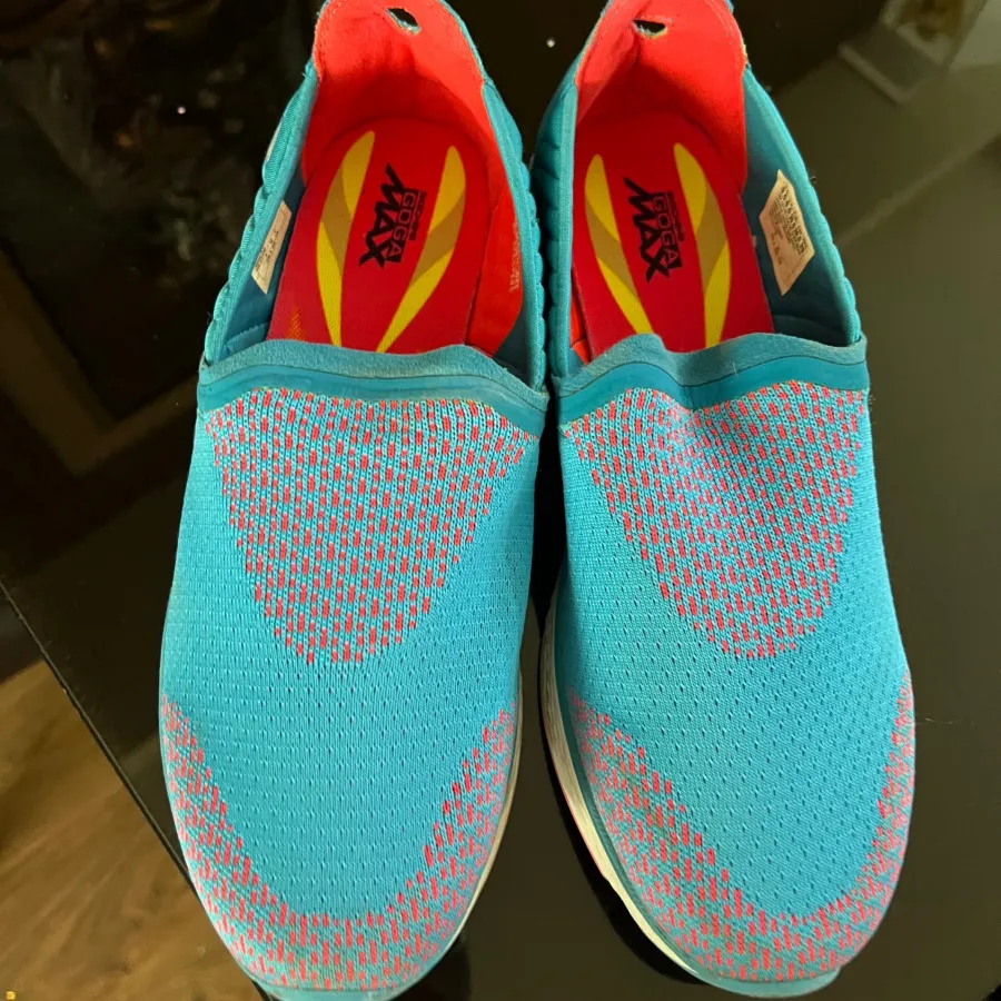 کفش اسکیچرز