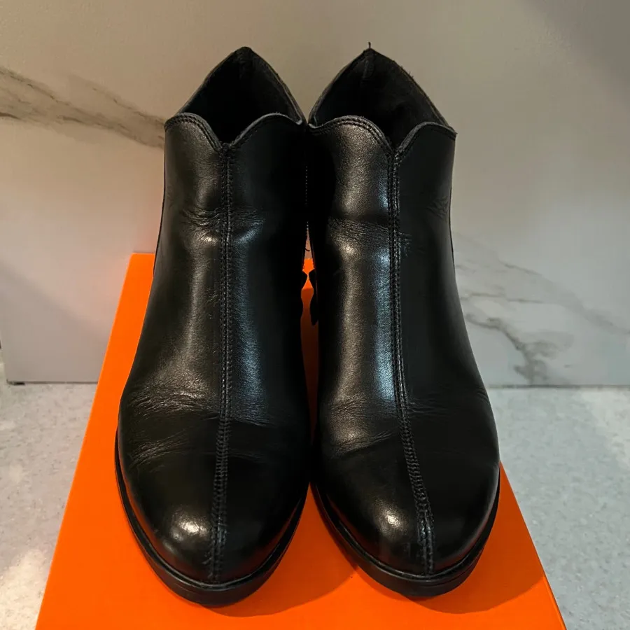 نیم بوت چرم