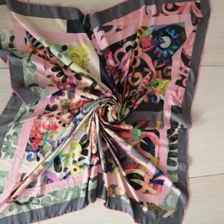 روسری قواره بزرگ