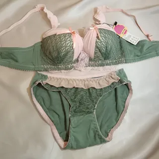 ست شورت و سوتین عروسکی