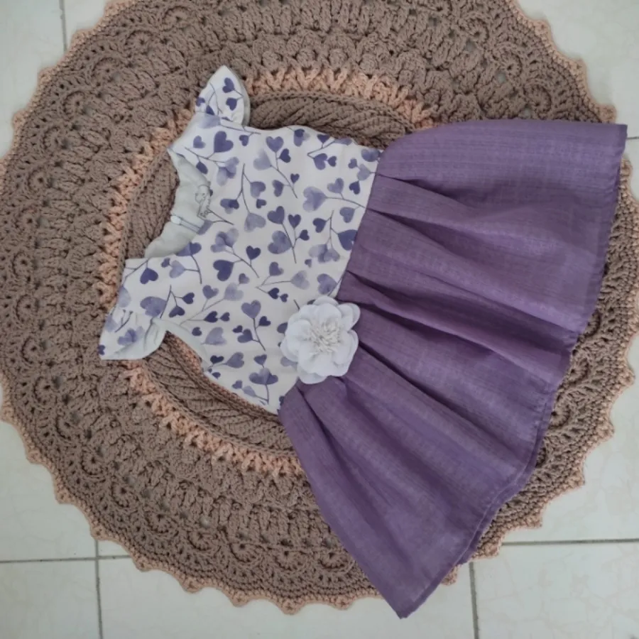 پیراهن دخترانه