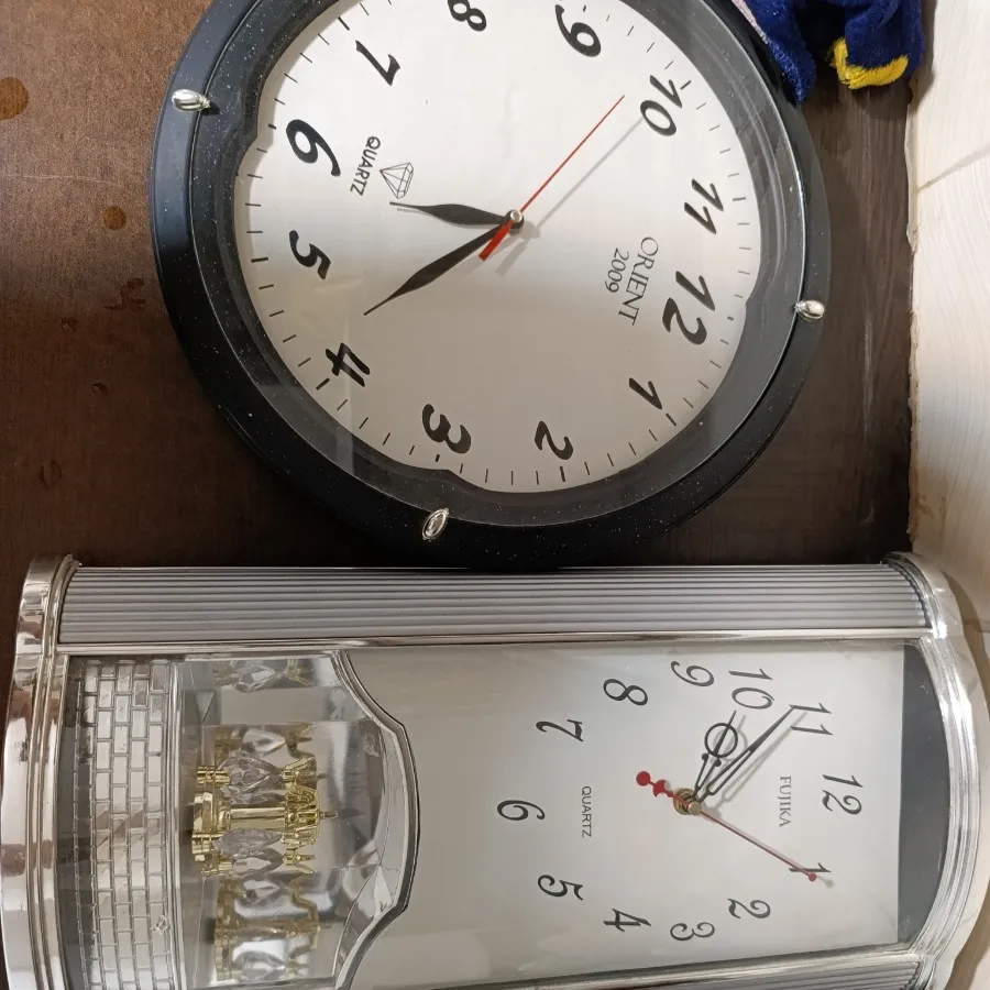 ساعت دیواری