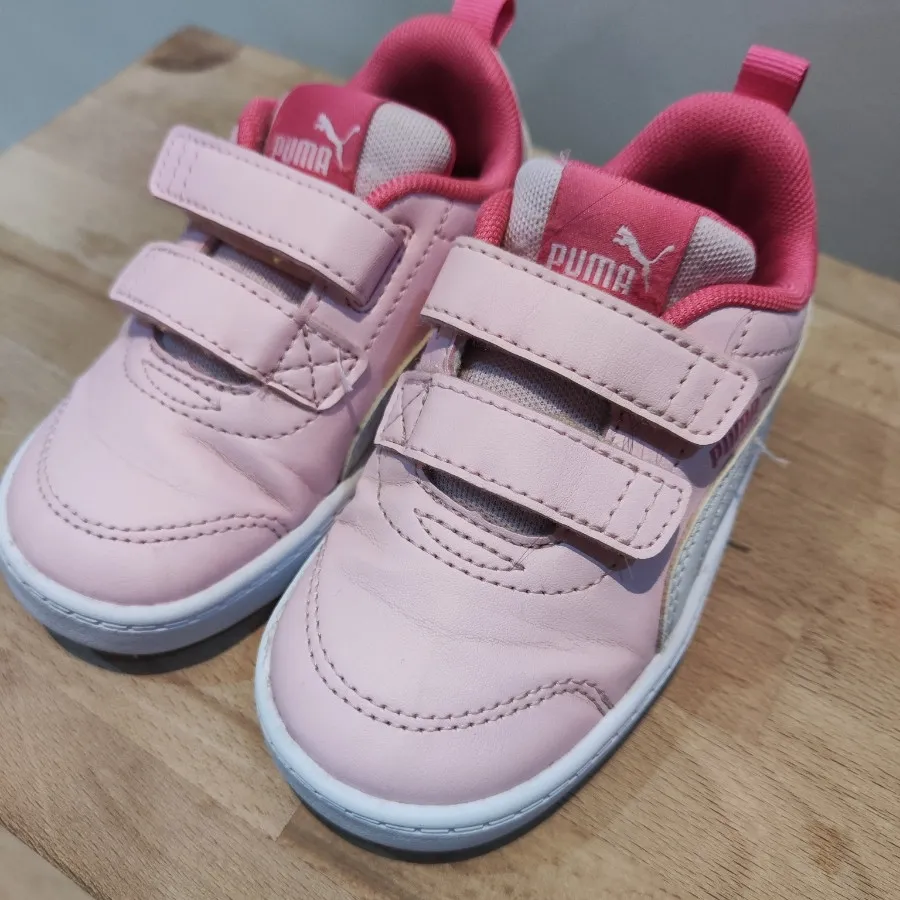 کتونی پوما اصل سایز 23