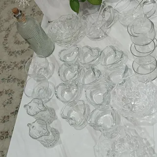 تعدادی ظرف آشپزخانه