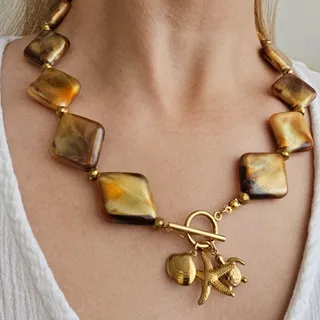 گردنبند ساحلی