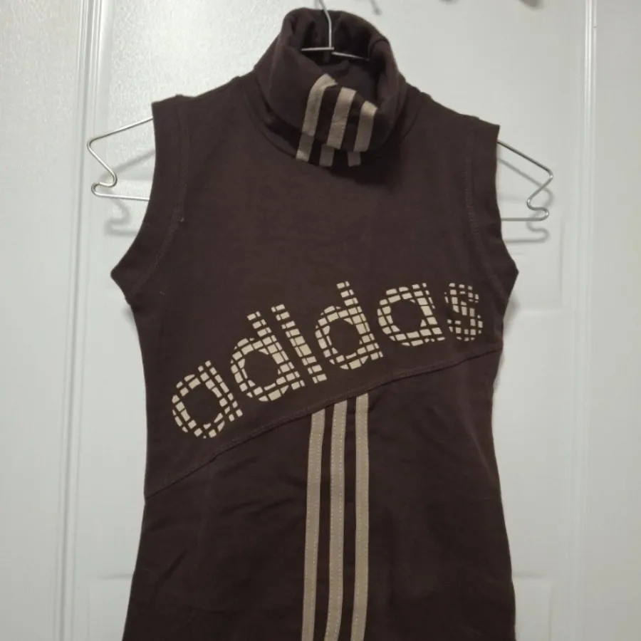 تاپ یقه ایستاده دخترانه