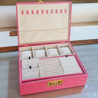 جعبه جواهری چرمی قفل رمزی