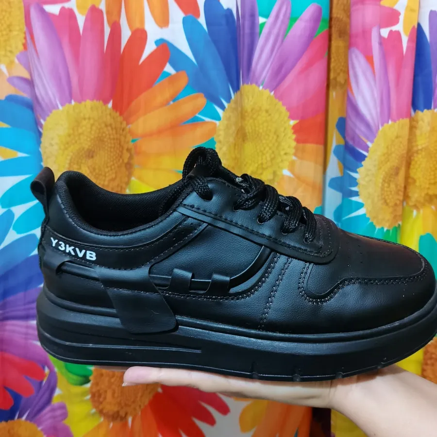 کتونی مشکی سایز 37