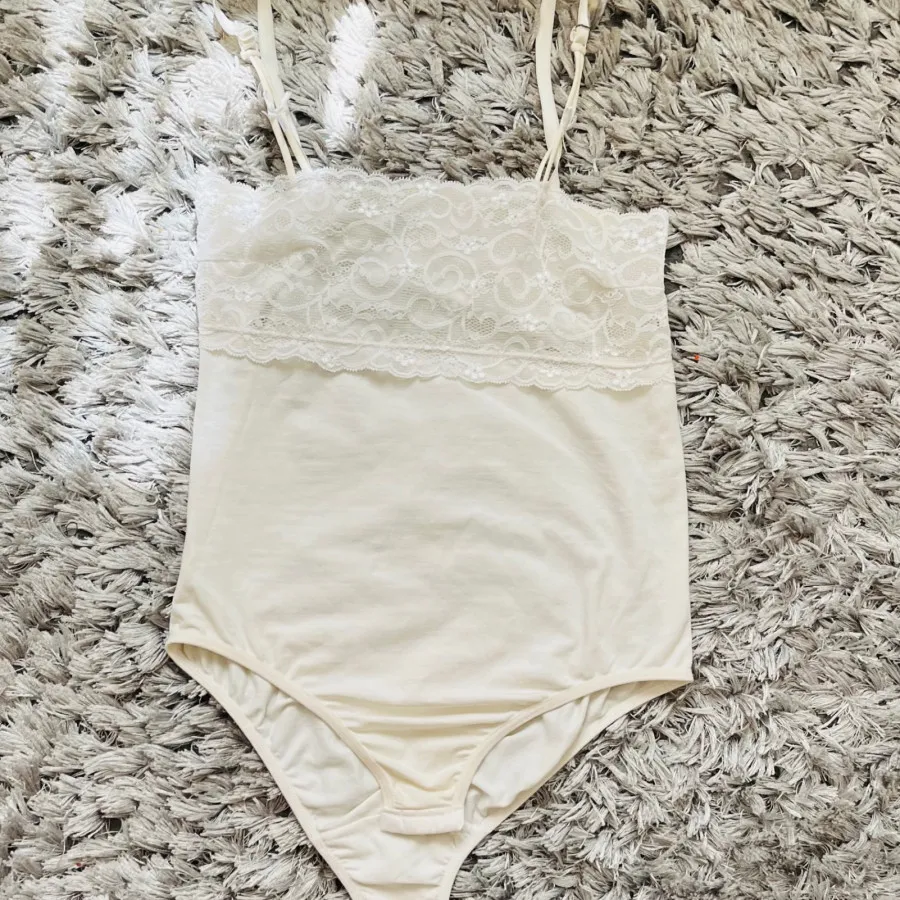 بادی زنانه بالا تور