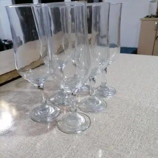 لیوان گیلاس